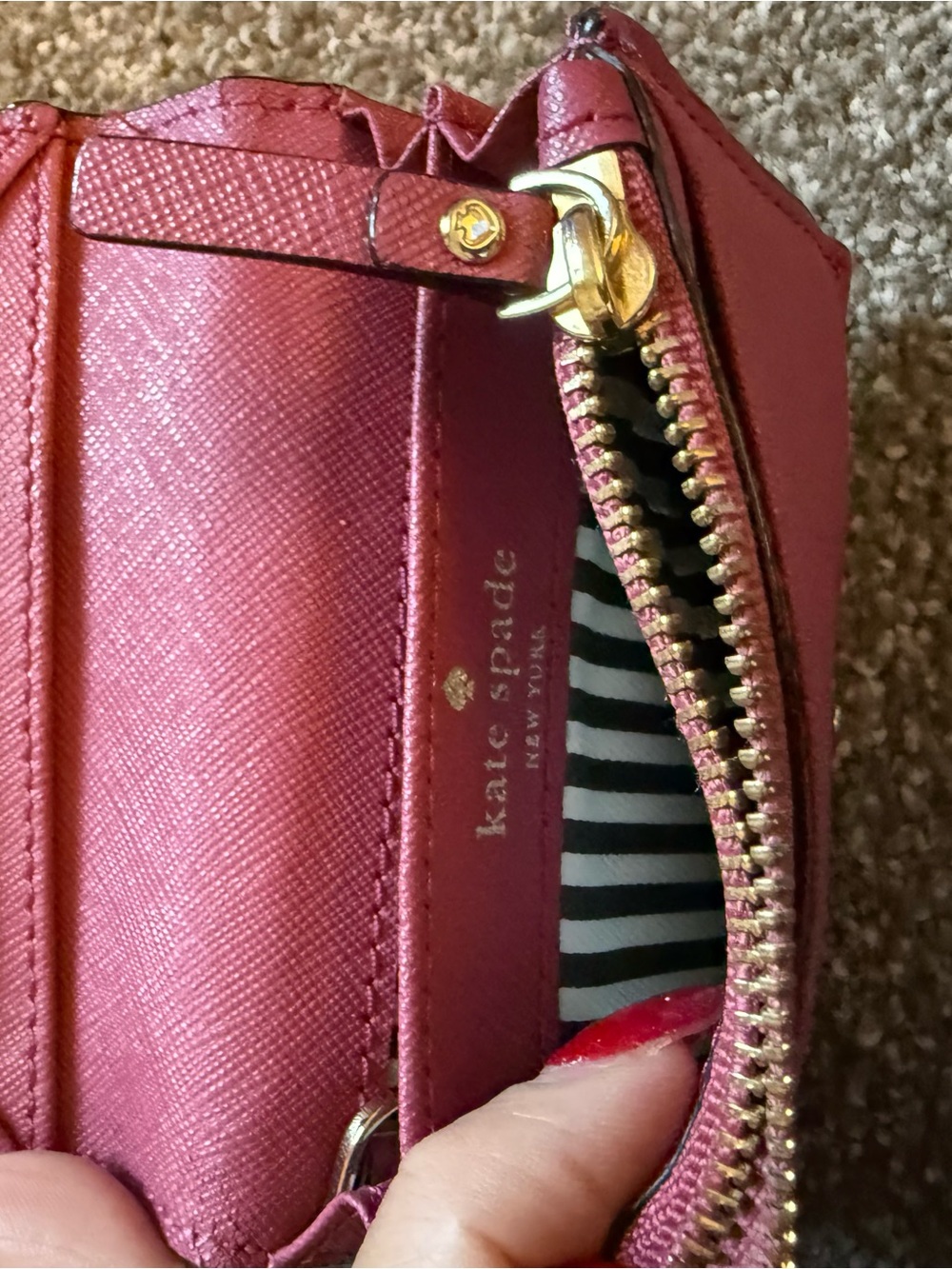 kate spade pink saffiano zip cardholder with gold hardware - Picture 3 of 4